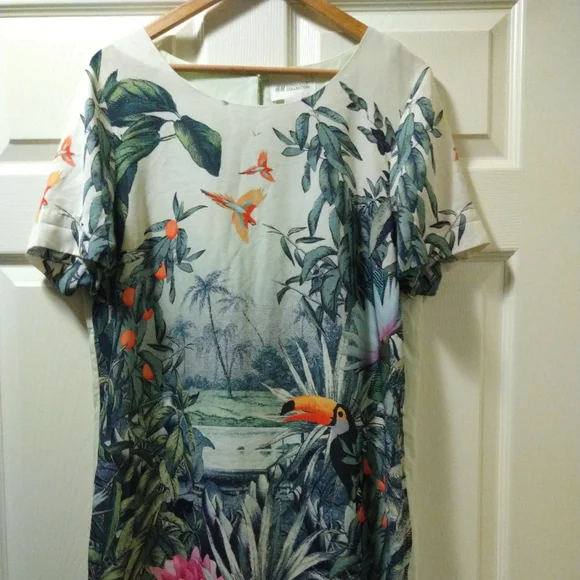 Tunic - Picture 1 of 2